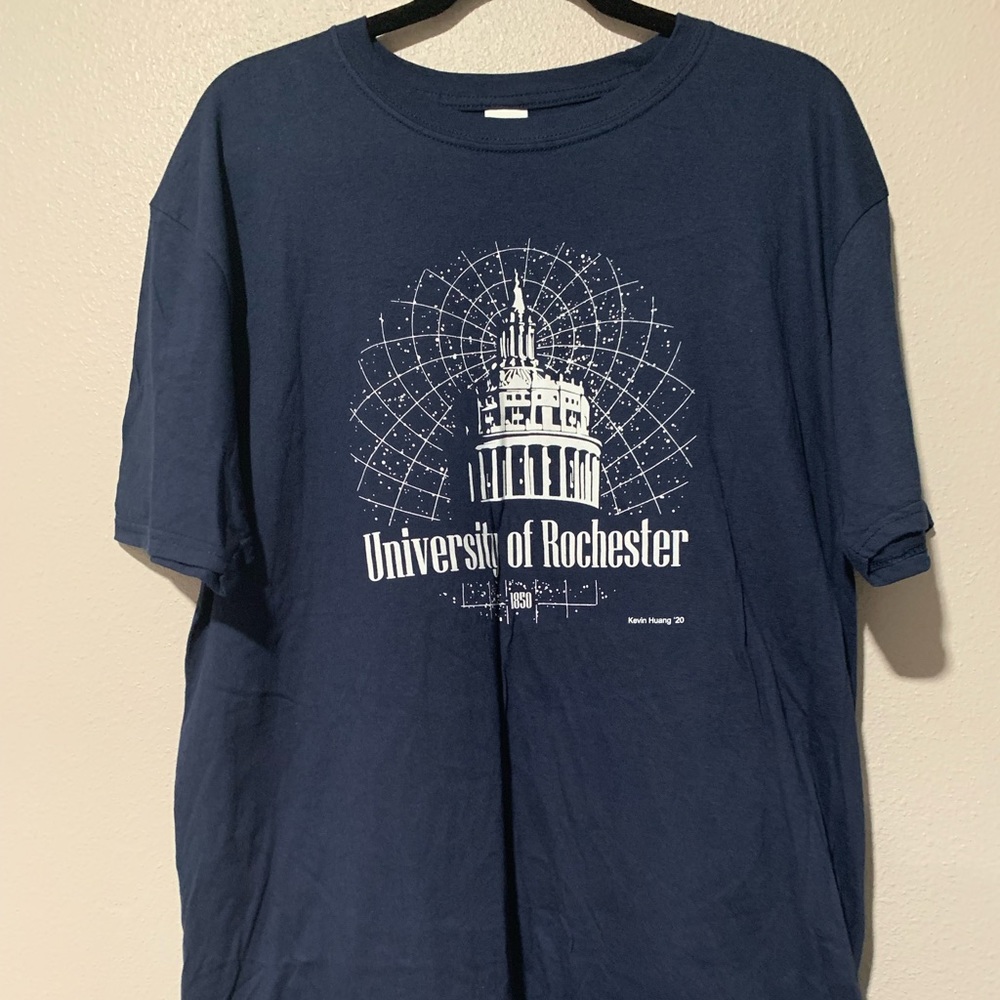 University of Rochester T-Shirt Gildan brand new XL